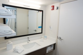 Room, 2 Queen Beds, Accessible (Hearing)