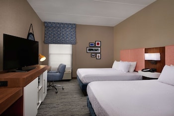 Standard room with two queen beds