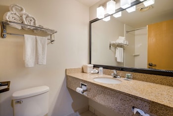 Standard Room, 1 King Bed, Accessible, Bathtub