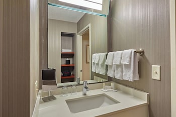 Room, 1 King Bed with Sofa bed (Mobility/Hearing Accessible, Tub)