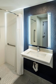 Room, 1 King Bed