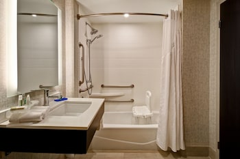 Standard Room, 1 King Bed, Accessible