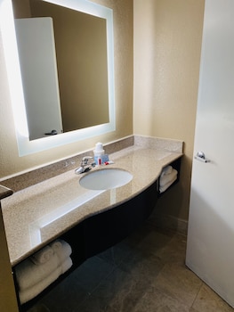 Deluxe Room, 2 Double Beds, Non Smoking