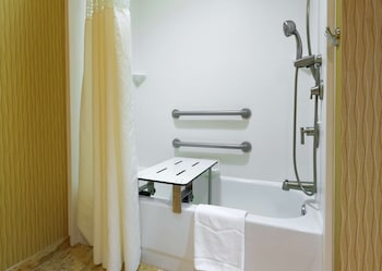 One Queen Bed, Non-Smoking, Accessible