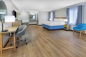 Studio Suite, 1 King Bed, Non Smoking
