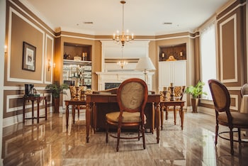 Honeymoon Suite (Morgan)