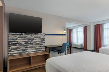 Suite, 2 Queen Beds