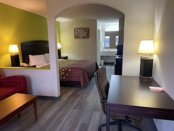 Suite, 1 King Bed with Sofa bed, Non Smoking