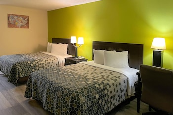 Standard Room, 2 Queen Beds, Non Smoking