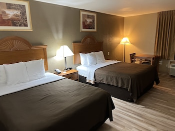 Room, 2 Queen Beds, Smoking