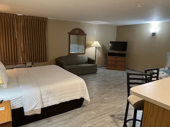 Suite, 1 King Bed, Non Smoking