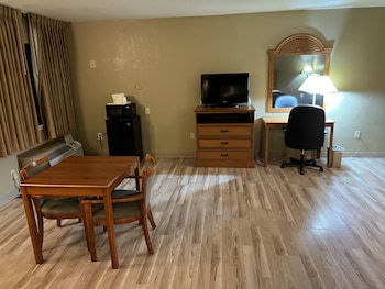 Suite, 2 Queen Beds, Non Smoking