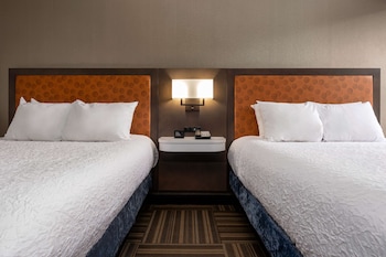 Room, 2 Queen Beds, Non Smoking