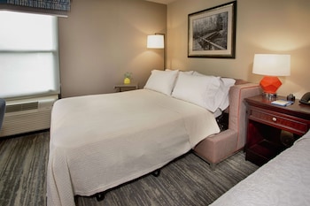Standard room with king bed