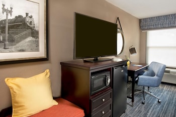 Standard room with king bed