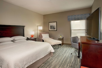 Standard room with king bed