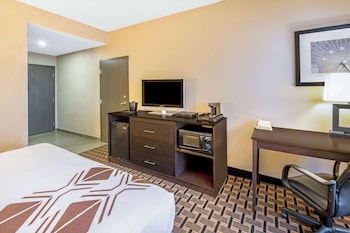 Room, 1 King Bed, Accessible, Non Smoking (Mobility/Hearing, Tub with Grab Bars)