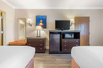 Standard Room, 2 Queen Beds, Non Smoking, Refrigerator & Microwave