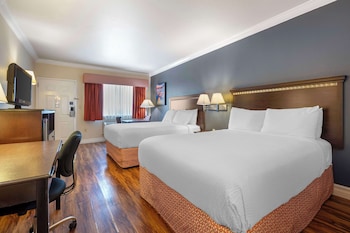 Standard Room, 2 Queen Beds, Non Smoking, Refrigerator & Microwave