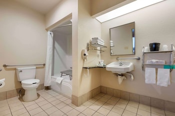 Standard Room, 2 Queen Beds, Accessible, Ground Floor
