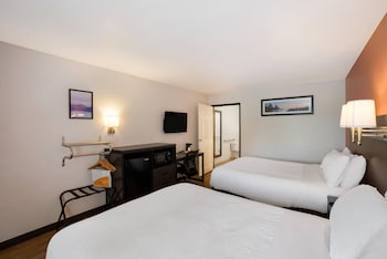 Standard Room, 2 Queen Beds, Non Smoking
