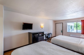 Standard Room, 2 Queen Beds, Non Smoking