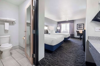 Standard Room, 2 Queen Beds, Non Smoking, Refrigerator (Pet Friendly)