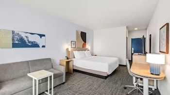 Room, 1 King Bed, Accessible (Mobility & Hearing, Roll-in Shower)