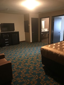 Suite, Multiple Beds, Non Smoking, Refrigerator & Microwave