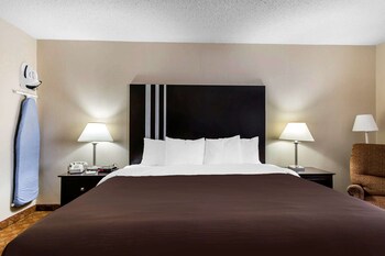 Standard Room, 2 Queen Beds, Non Smoking