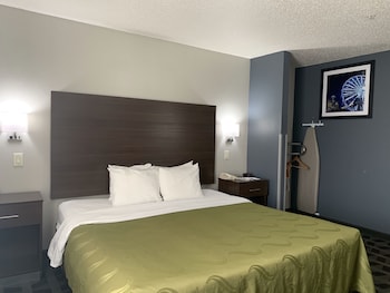 Standard Room, 1 King Bed, Non Smoking