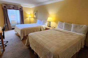 Room, 2 Queen Beds, Accessible, Non Smoking (Bathtub)