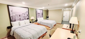 Room, 2 Queen Beds, Accessible, Non Smoking (Bathtub)