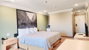 Room, 1 King Bed, Non Smoking