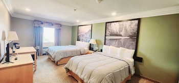 Room, 2 Queen Beds, Non Smoking