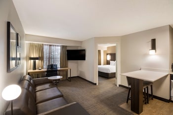 Superior Suite, 1 Queen Bed with Sofa bed (One Bedroom)