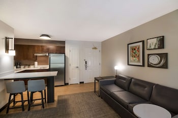 Superior Suite, 1 Queen Bed with Sofa bed (One Bedroom)