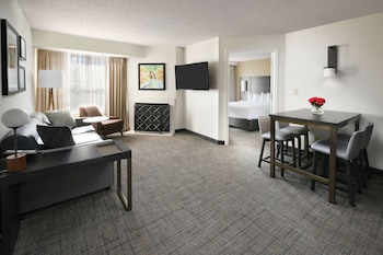 Suite, Multiple Beds, Accessible (Mobility Roll in Shower Two Bedrooms)