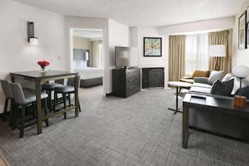 Suite, Multiple Beds, Accessible (Mobility Roll in Shower Two Bedrooms)