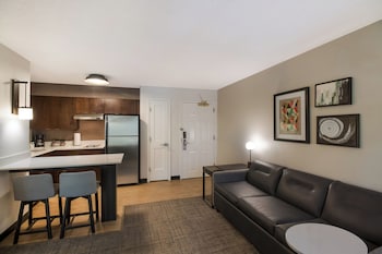 Room, 1 Queen Bed with Sofa bed, Accessible (Mobility Roll in Shower One Bedroom)