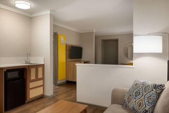 Family Studio Suite, Multiple Beds, Non Smoking