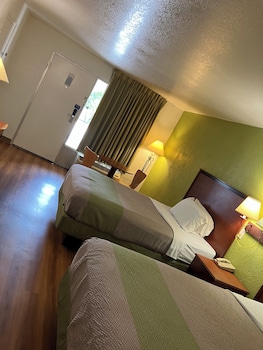 Standard Room, 2 Double Beds, Non Smoking