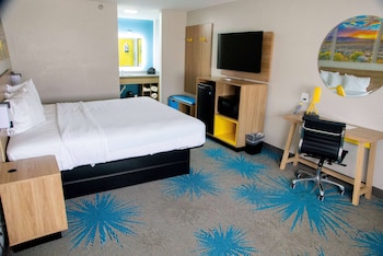 Standard Room, 1 King Bed, Non Smoking