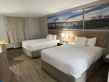 Room, 2 Queen Beds, Non Smoking