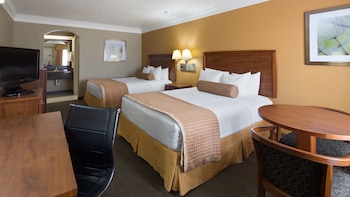 Standard Room, 2 Queen Beds, Non Smoking, Microwave