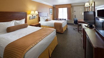 Standard Room, 2 Queen Beds, Non Smoking, Microwave