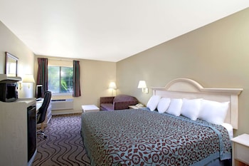 Suite, 1 King Bed, Smoking, Refrigerator & Microwave