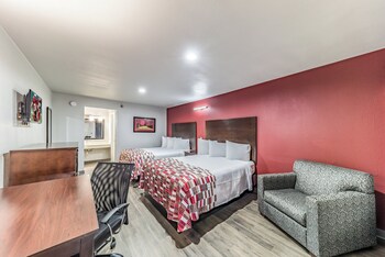 Deluxe Room, 2 Queen Beds, Accessible (Smoke Free)