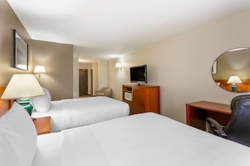Suite, 2 Queen Beds, Non Smoking