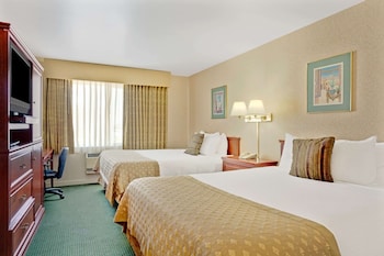 Room, 2 Queen Beds, Non Smoking